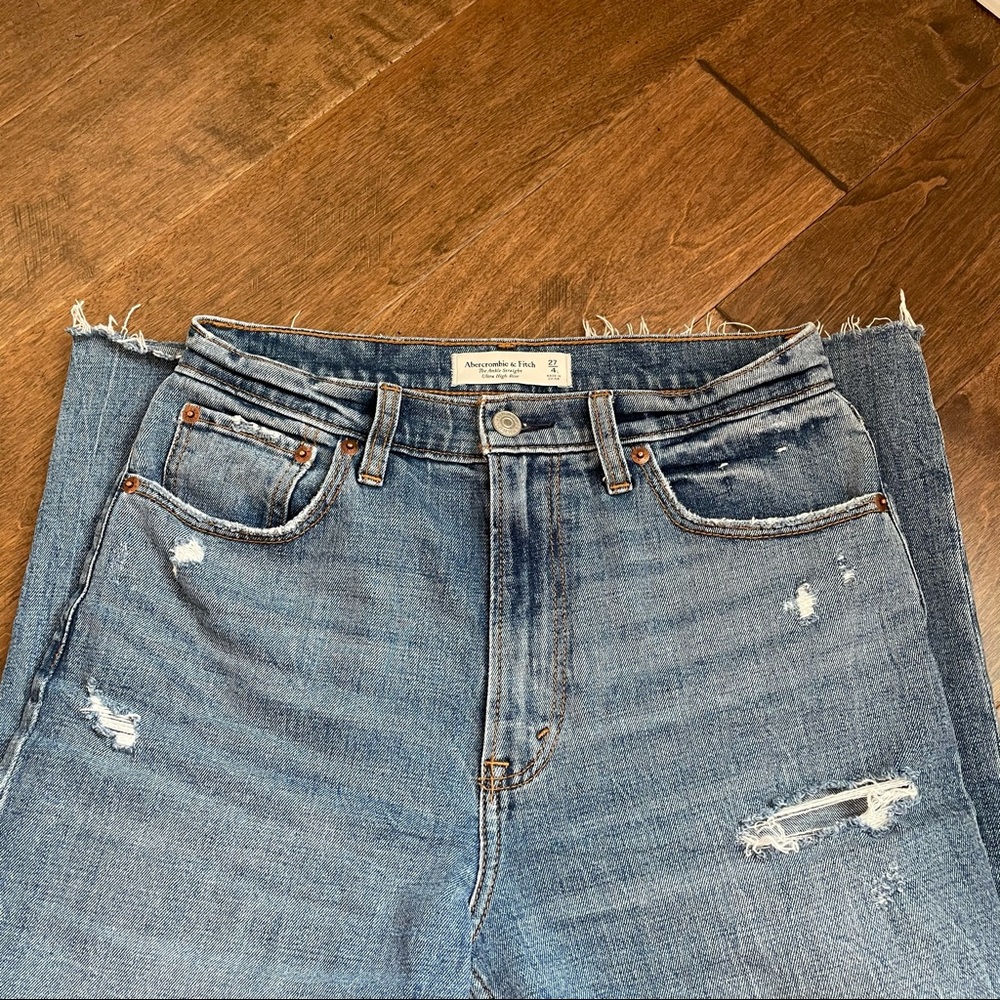 Abercrombie & Fitch - Ultra High Rise - Size 27